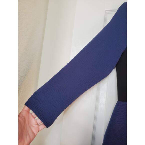 Sandro Paris Long Sleeve Dark Blue Black Crepe Color-Blocked Mini Dress, Size 8 - Picture 4 of 11